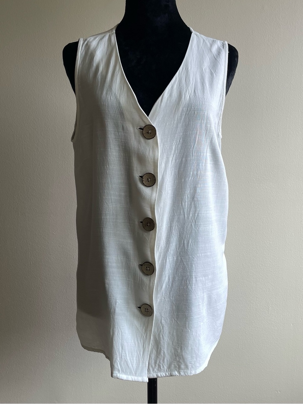 Lily Morgan Ivory Sleeveless Tunic Top V-Neck Button Front Size M